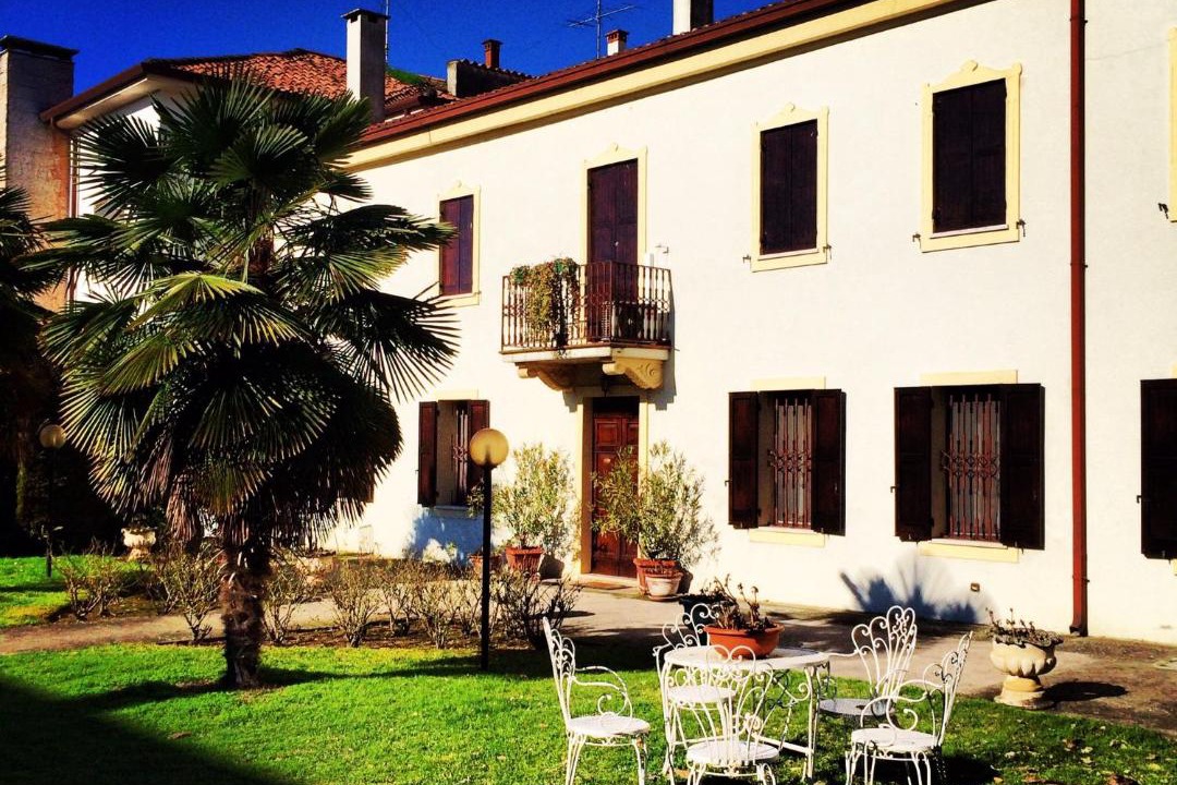 Photo of Buildings in Isola della Scala