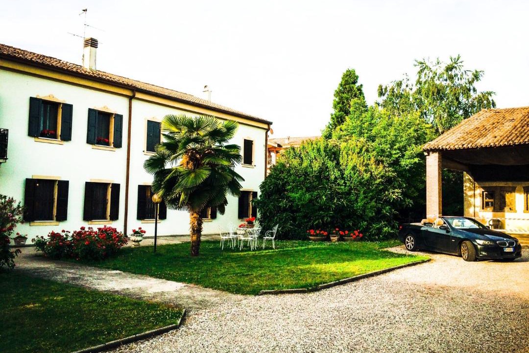 Photo of Buildings in Isola della Scala