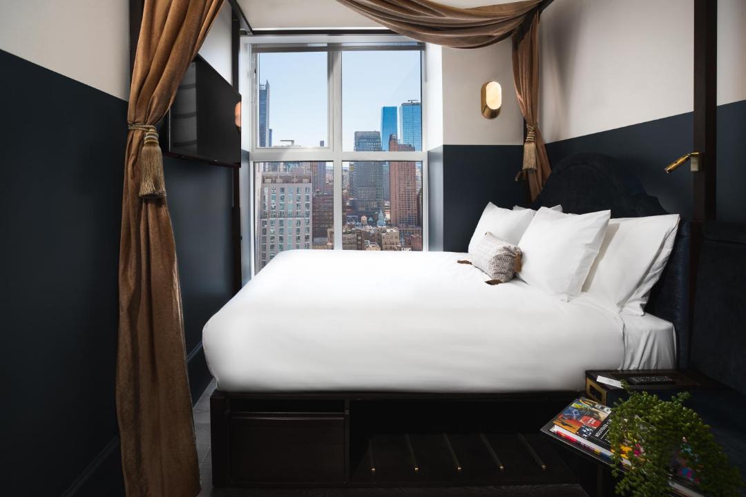 Photo of Bedroom in Midtown West