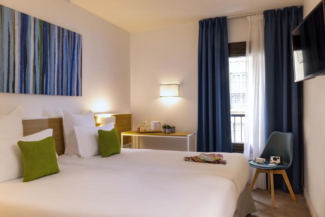 Photo of Bedroom in Hopital Saint-Louis