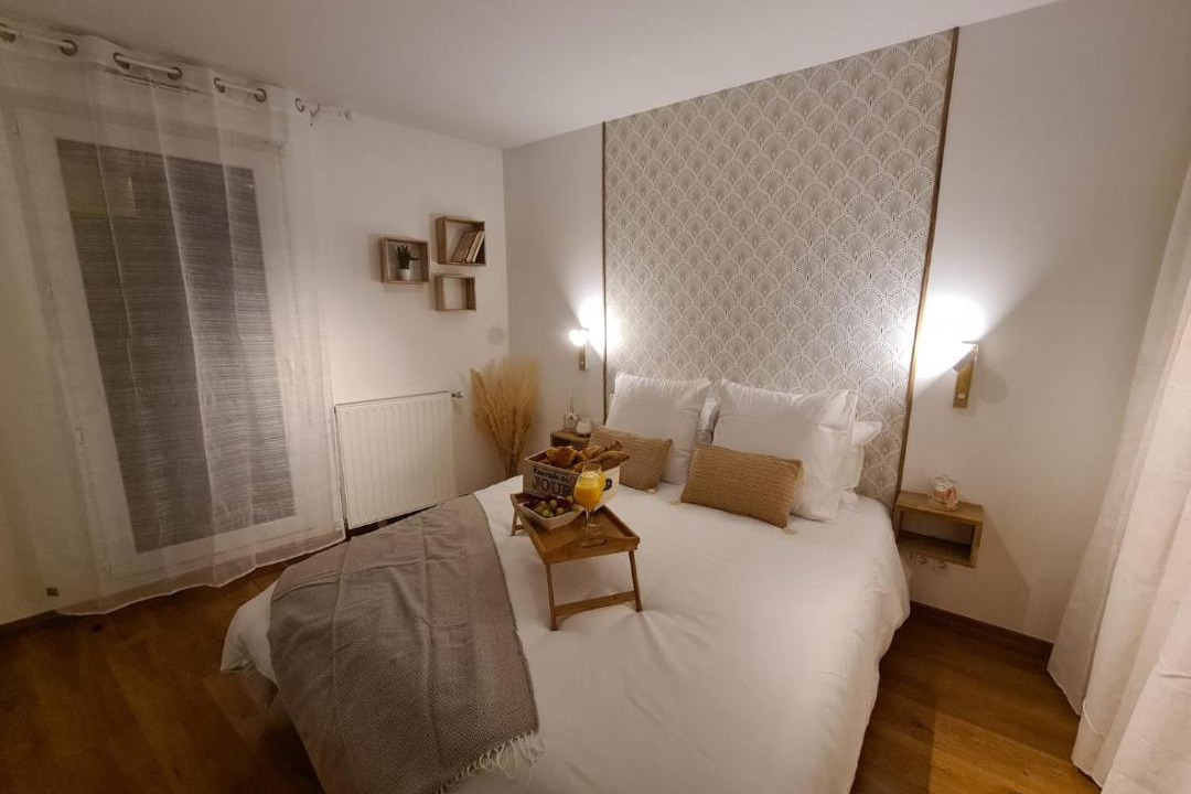 Photo of Bedroom in Rosny-sous-Bois