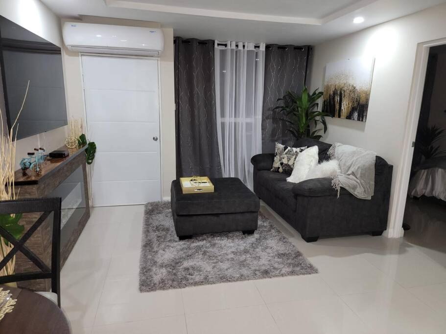 Photo of Livingroom in Portmore