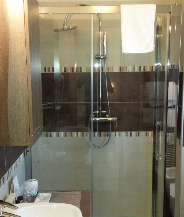 Photo of Bathroom in Ovest