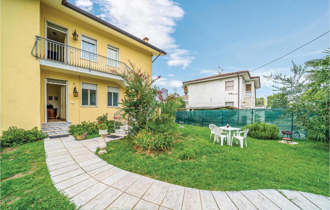 Photo of Buildings in Vanon