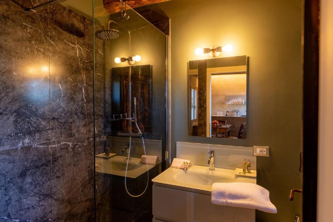 Photo of Bathroom in Asolo