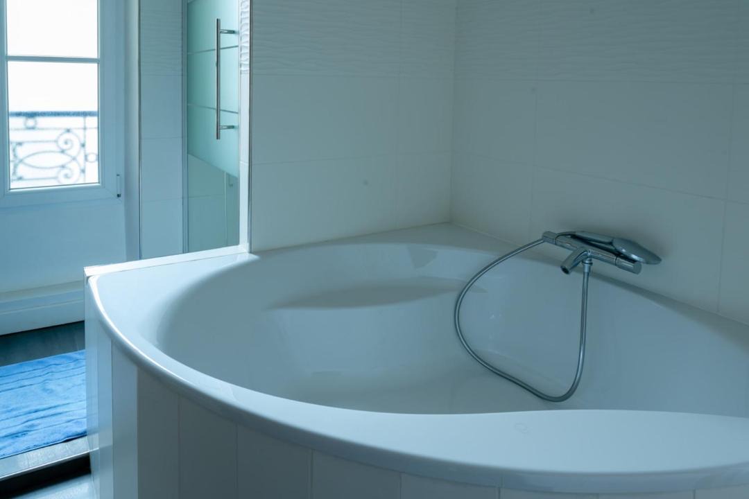 Photo of Bathroom in Clichy