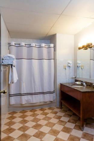 Photo of Bathroom in Midtown South