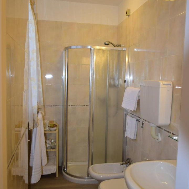 Photo of Bathroom in Ovest
