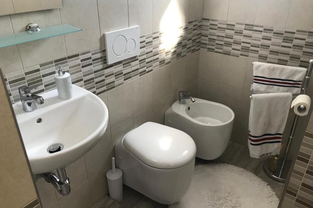 Photo of Bathroom in Peschiera del Garda City Centre
