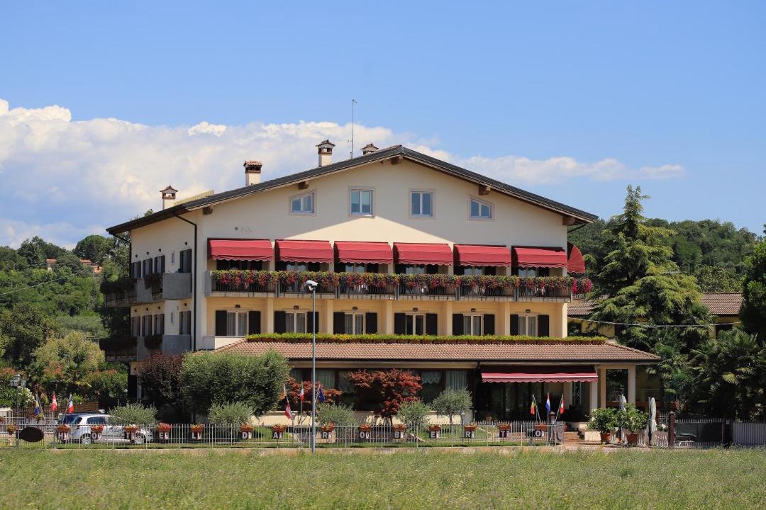Photo of Others in Montioni