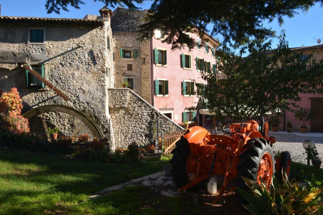 Photo of Buildings in Negrar