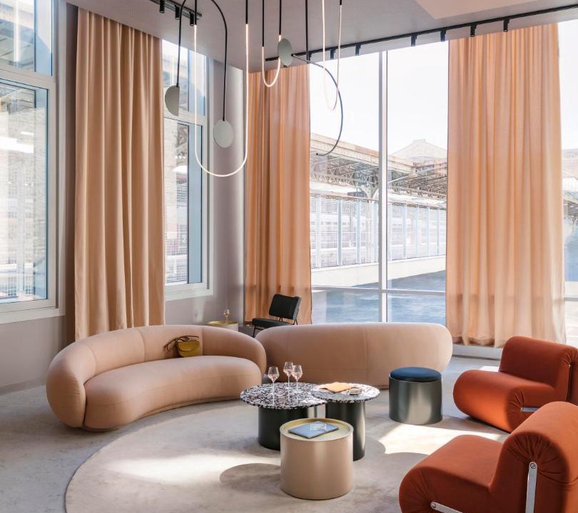 Photo of Livingroom in 10th Arrondissement