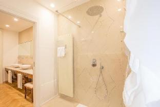Photo of Bathroom in Verona City Centre