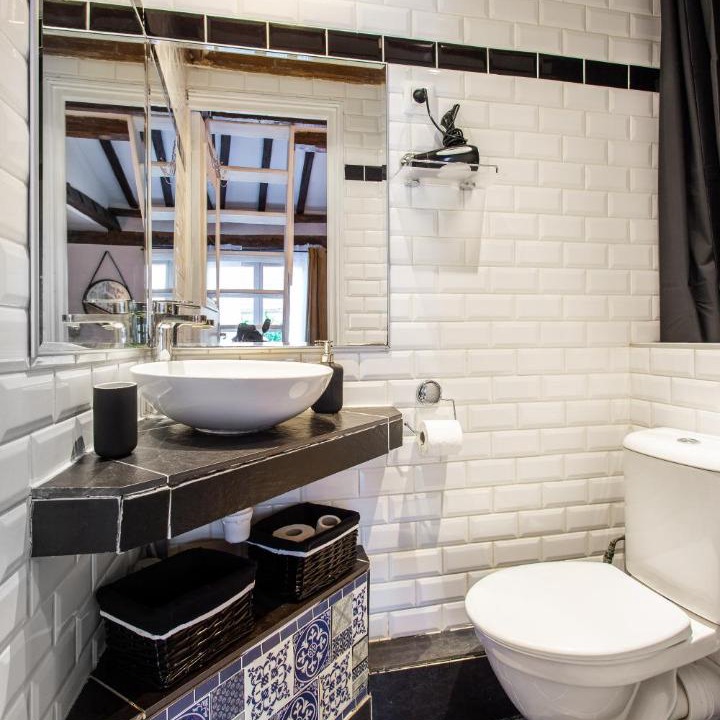 Photo of Bathroom in 9th Arrondissement