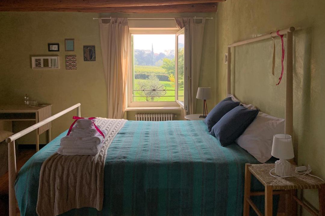 Photo of Bedroom in Valgatara