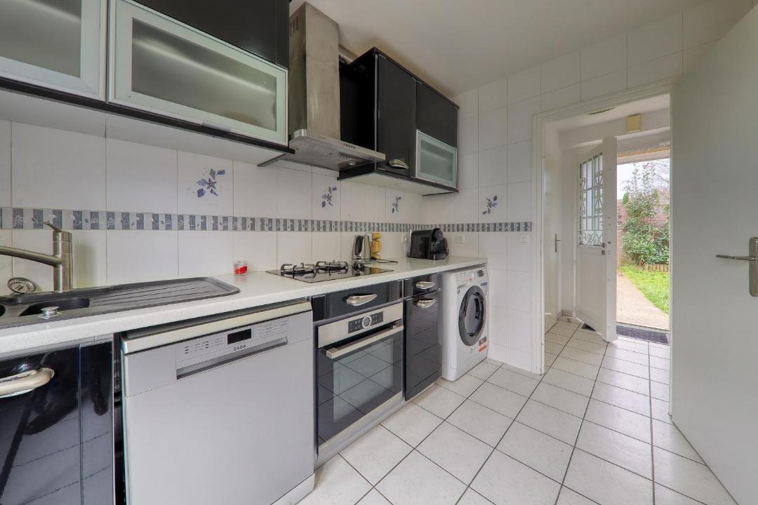 Photo of Kitchen in Magny-le-Hongre
