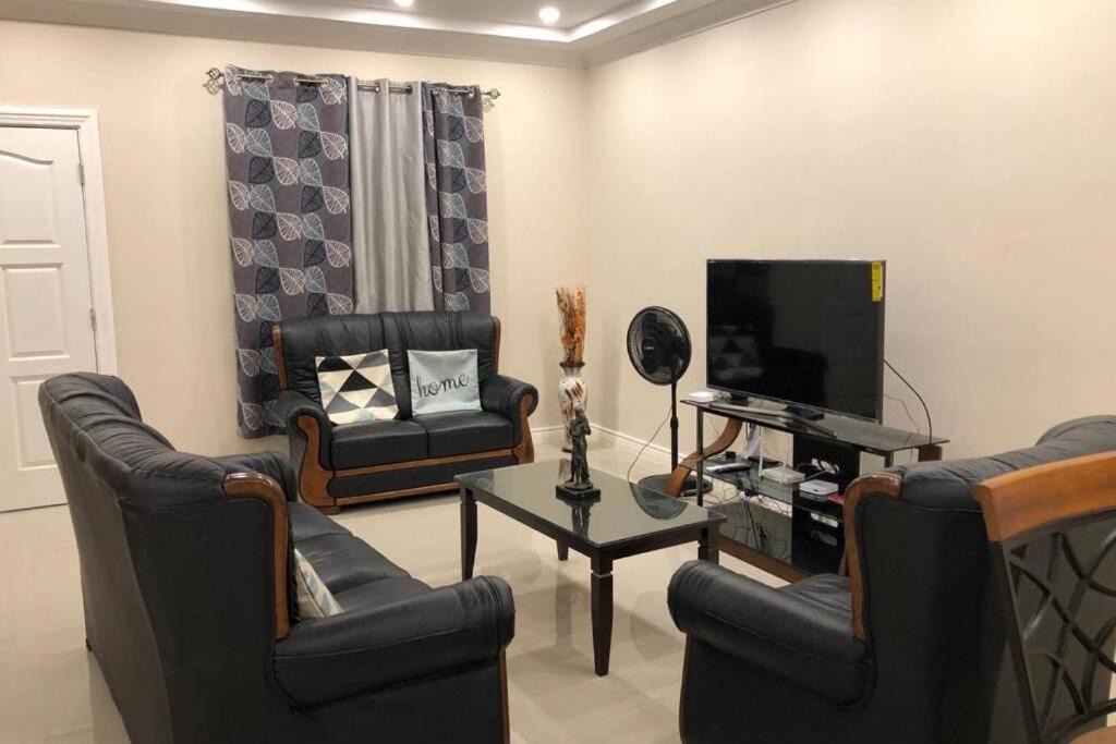 Photo of Livingroom in Kingston