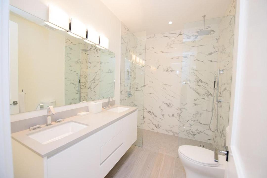 Photo of Bathroom in Paradise Island