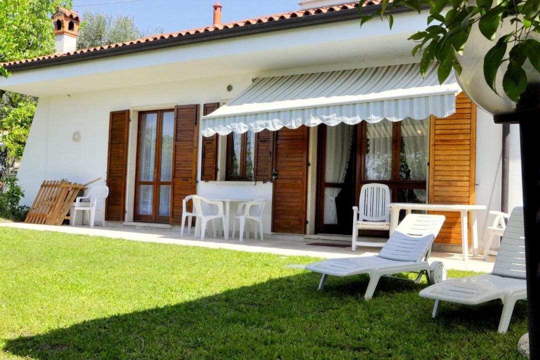 Photo of Buildings in Montioni