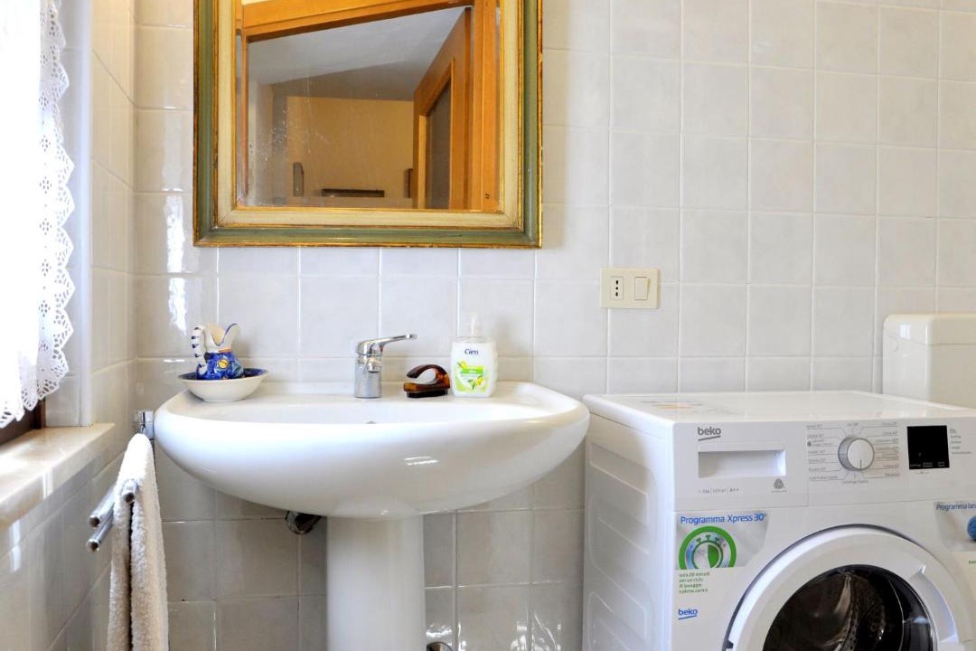Photo of Bathroom in Montioni