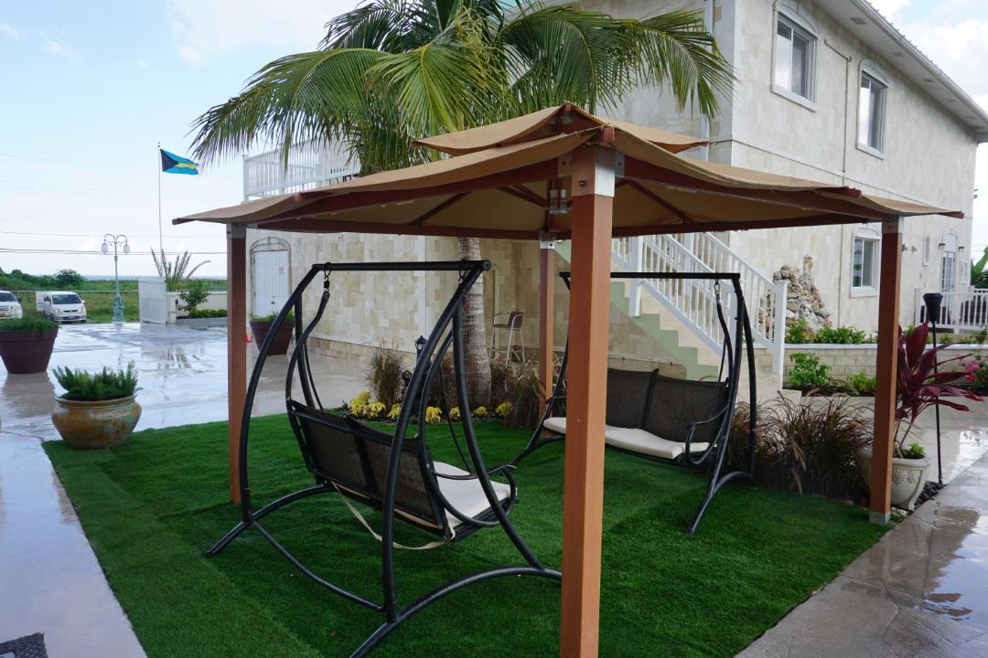 Photo of Others in Bahamas Terrace