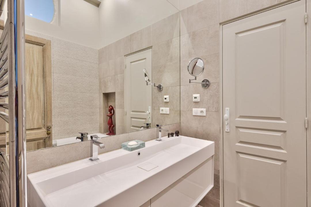 Photo of Bathroom in Les Iles