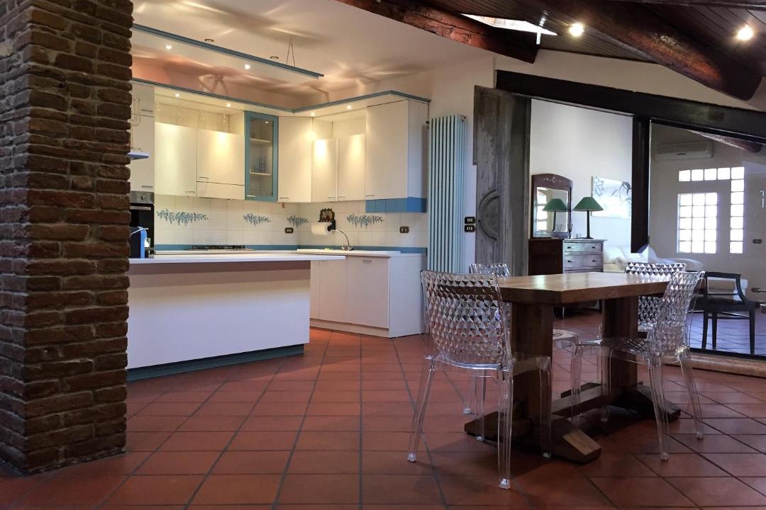 Photo of Kitchen in Ovest