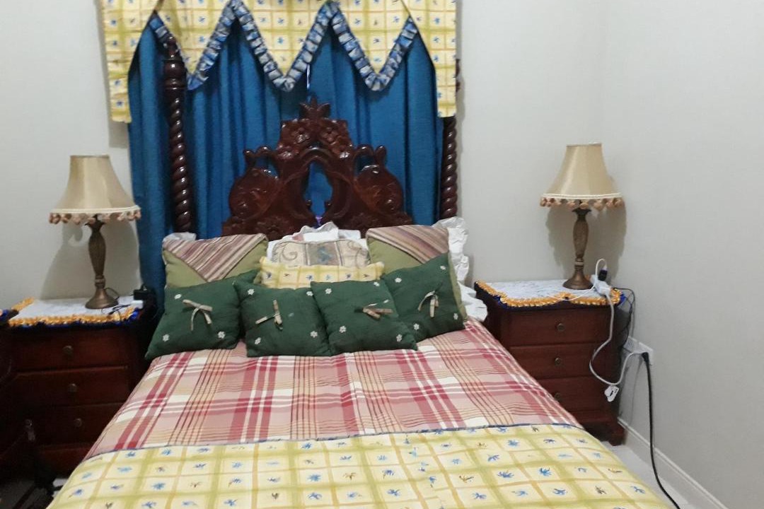 Photo of Bedroom in Spanish Town