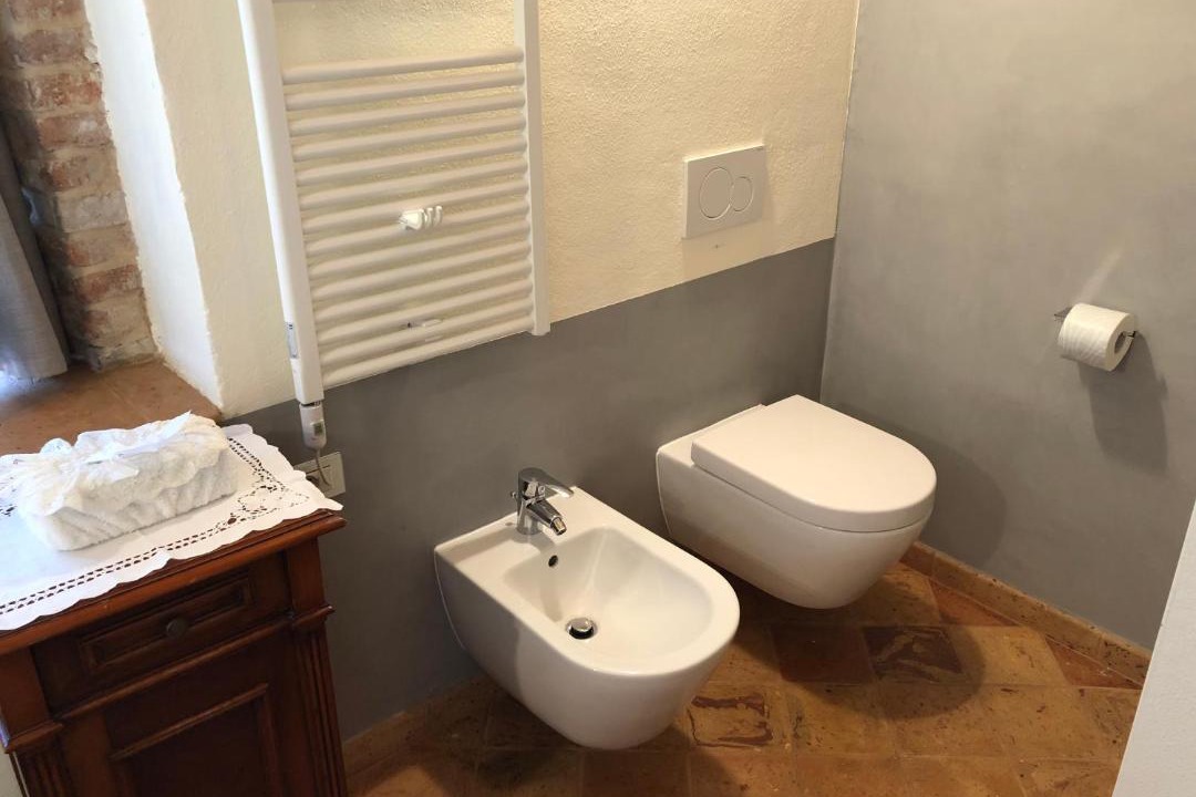 Photo of Bathroom in Ovest