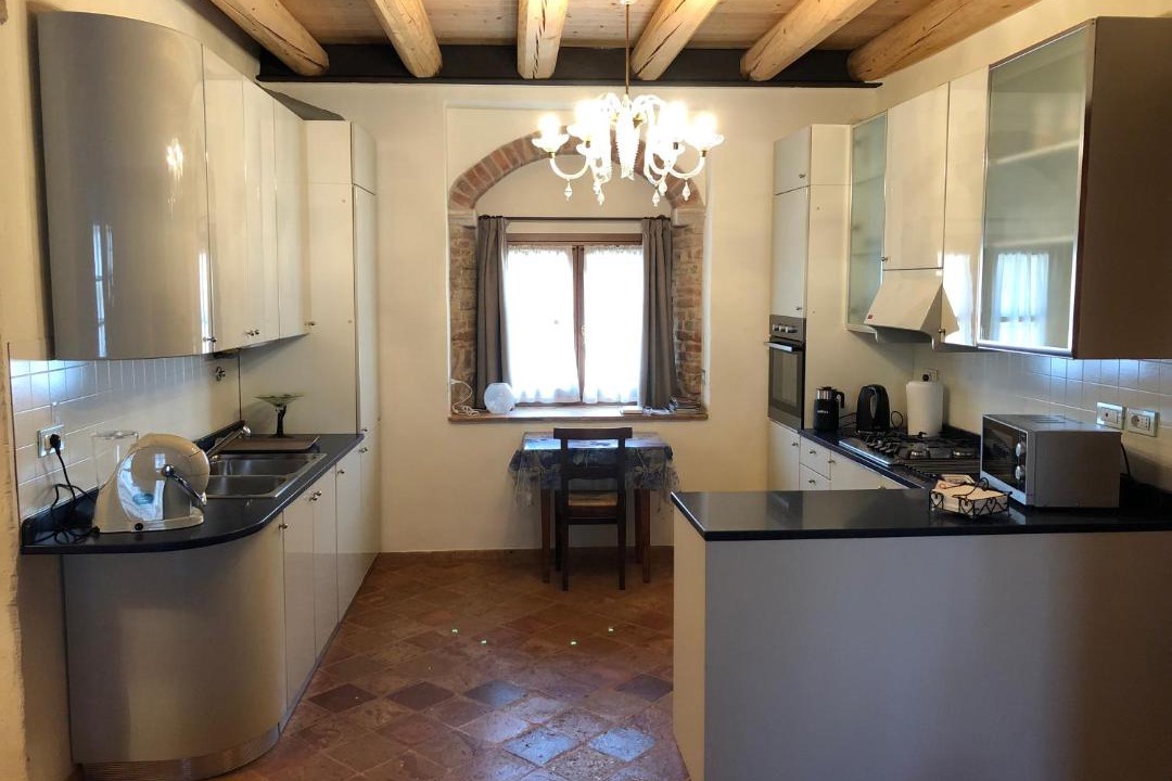 Photo of Kitchen in Ovest