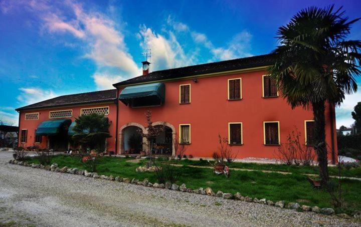 Photo of Buildings in Legnaro