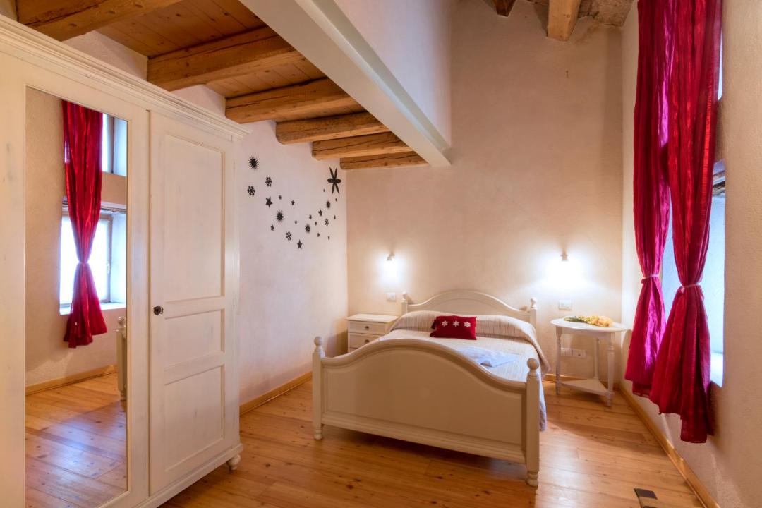 Photo of Bedroom in Velo Veronese