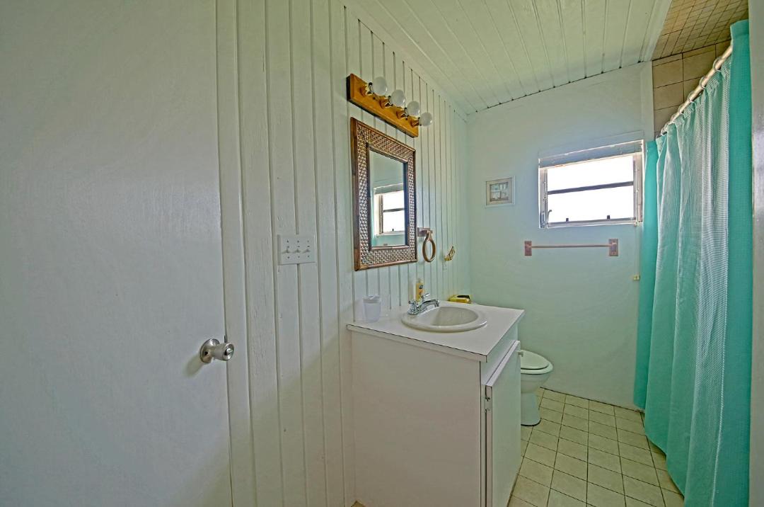 Photo of Bathroom in Spanish Wells