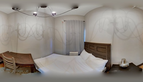 City Double Room (Shared Bathroom)