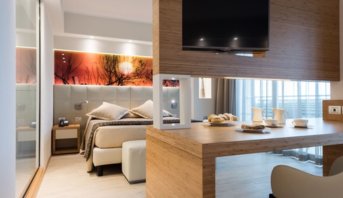 Junior Suite, Partial Sea View