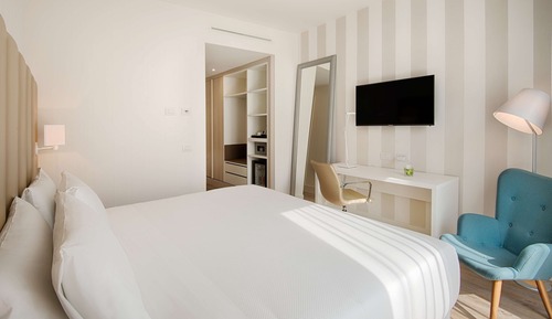 Standard Room (View)