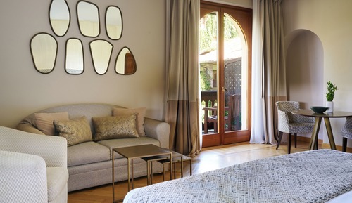 Premium Room
