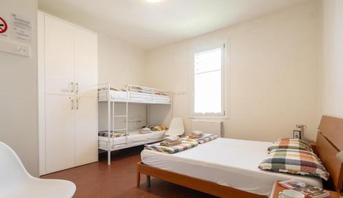 Quadruple Room with Shared Bathroom