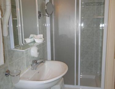 Small Double or Twin Room with Lake View