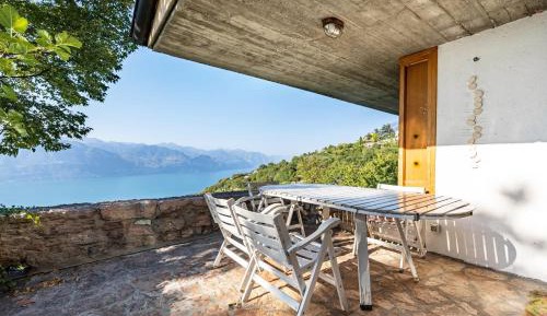 Villa with Garden View