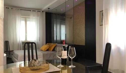 Studio with Spa Bath