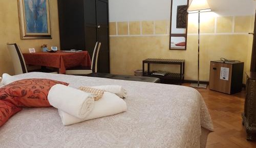 Double or Twin Room with Shared Bathroom