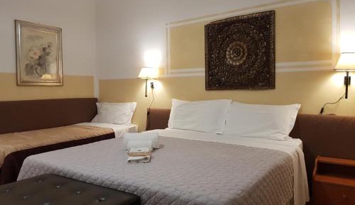 Quadruple Room with Shared Bathroom