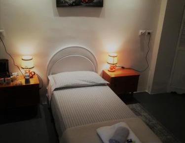 Single Room with Shared Bathroom