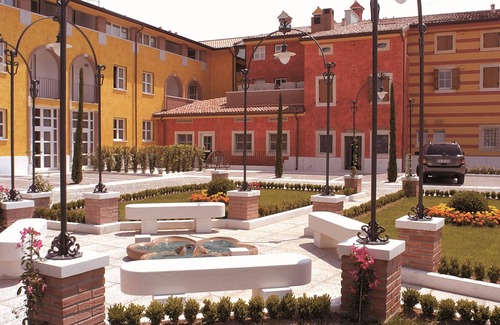 Castel d'Azzano Hotel | Hotel Villa Malaspina