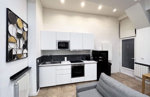 10th Arrondissement Apartment | Urban Flat 66 - Pretty 3 bedroom in Paris