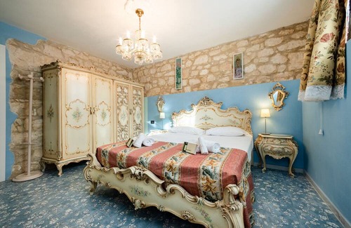 Est Apartment | Stanza La Veneziana - Villa Angelina - Pet Friendly