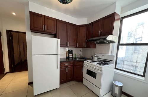 Bowery Apartment | Lower East Side Victorian Style 2 Bed
