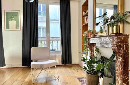 Quartier de Rochechouart Apartment | Appartement vue Tour Eiffel - Paris 9