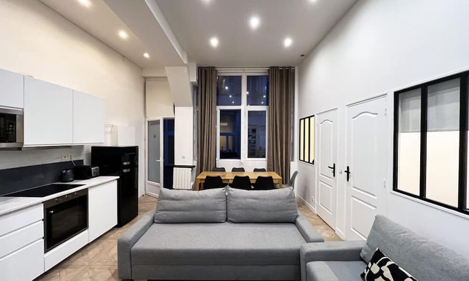 10th Arrondissement Apartment | Urban Flat 66 - Pretty 3 bedroom in Paris